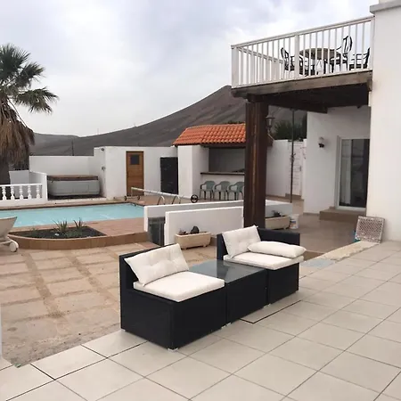 Ferienhaus Fuer 27 Personen Und 1 Kind In Macher, Lanzarote Suedkueste Von Lanzarote Macher